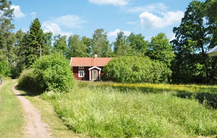 Ferienhaus für 6 Personen mit Garten in Vänern