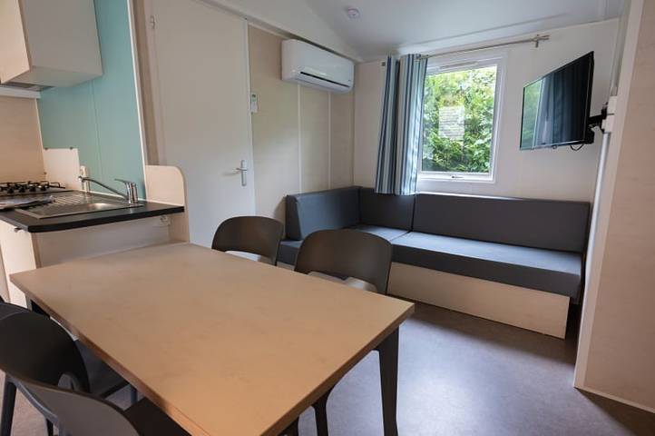 Caravane pour 6 personnes, avec balcon/terrasse et terrasse à Le Bourg-d'Oisans - 2