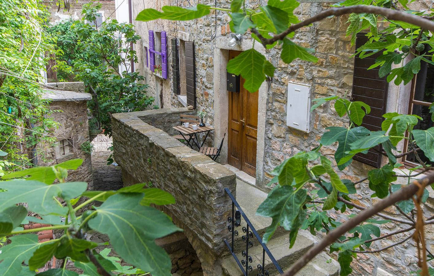 Charmantes Apartment in Grožnjan mit Terrasse und WLAN – 100 m vom Stadtzentrum entfernt in Grožnjan, Općina Grožnjan