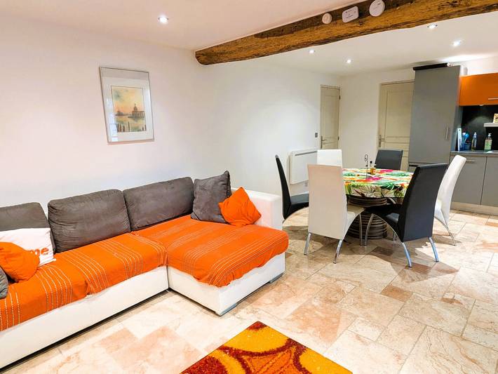 Modernes Ferienhaus mit Gartensitz, Parkplatz, haustierfreundlich in Vermenton, Auxerre und Umgebung