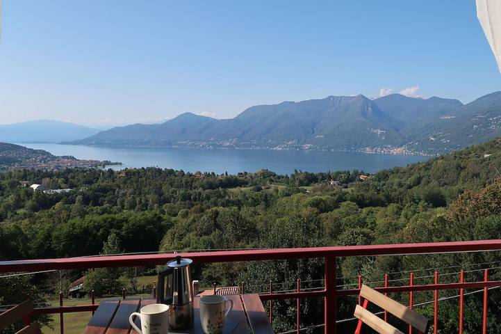Ferienhaus für 6 Personen, mit Garten in Comune di Luino