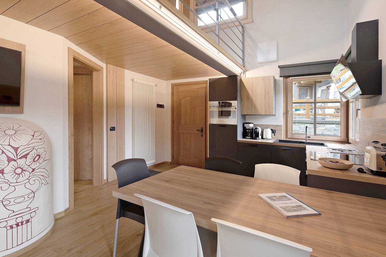 Ganze Wohnung, Ferienwohnung Chalet Monteneve Bordeaux mit Bergblick, Balkon und Wlan in Teola, Livigno