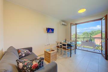 Casa Vacanza per 5 Persone in Cerro, Laveno-Mombello, Foto 3