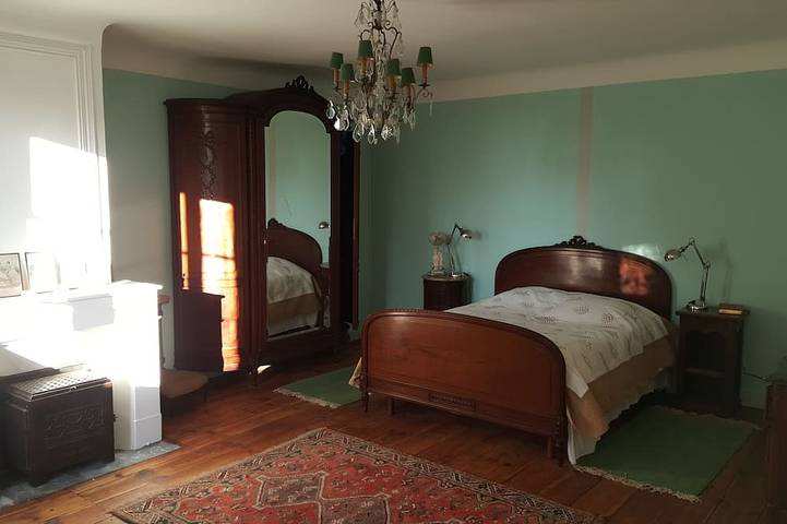 Location de vacances pour 15 personnes, avec jacuzzi et jardin, animaux acceptés à Taller - 2