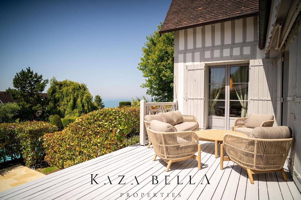 Kaza Bella - Amazing Villa with sea view and pool in Blonville-sur-Mer, Région de Lisieux