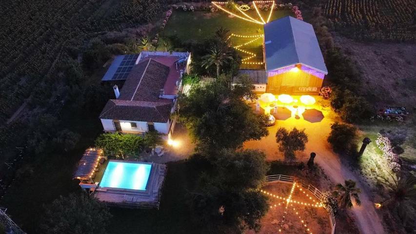 Casa rural para 15 personas, con vistas además de piscina y jardín en Alcalá de Guadaíra - 2