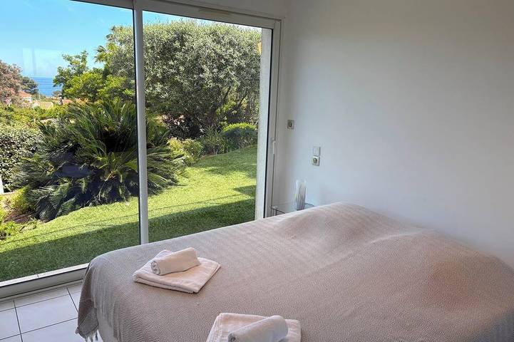 Villa pour 8 personnes, avec Terrasse ainsi que Jardin et Piscine dans Saint-Aygulf - 2