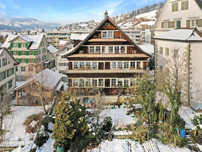 Ferienwohnung für 4 Personen, mit Terrasse und Garten sowie Ausblick in Ebnat-Kappel