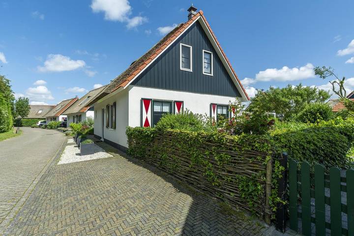 Ferienhaus für 6 Personen, mit Terrasse und Garten