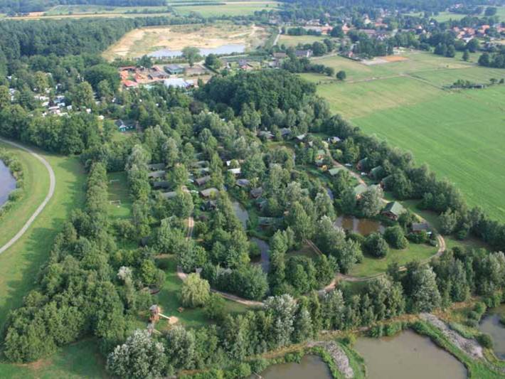 Ferienwohnung für 4 Personen, mit Terrasse und Seeblick in Hechthausen