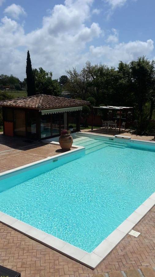 Le Rose in Nettuno, Provincia di Roma