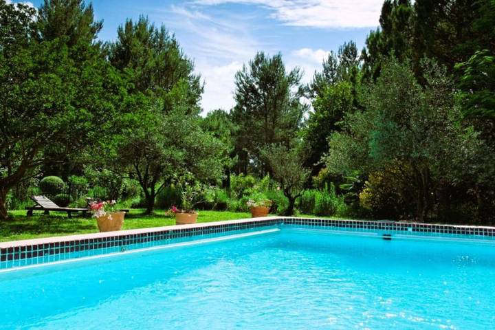 Chambre d’hôte pour 2 personnes, avec piscine et jardin, animaux acceptés à Plan-d'Orgon - 4