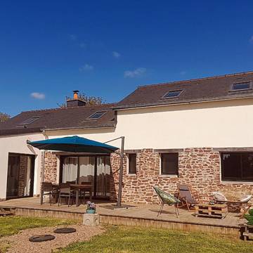 Gîte pour 4 personnes, avec jardin dans Base nautique de Trémelin