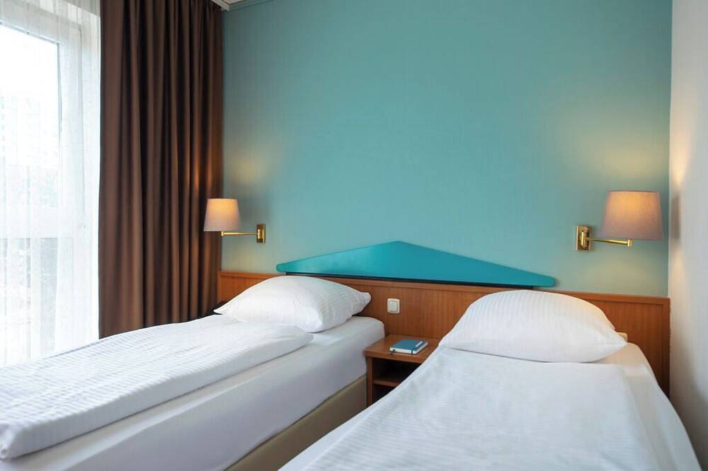 Pet-Friendly Comfort Room Near Attractions – Ideal for Exploring Frankfurt in Dörnigheim, Maintal