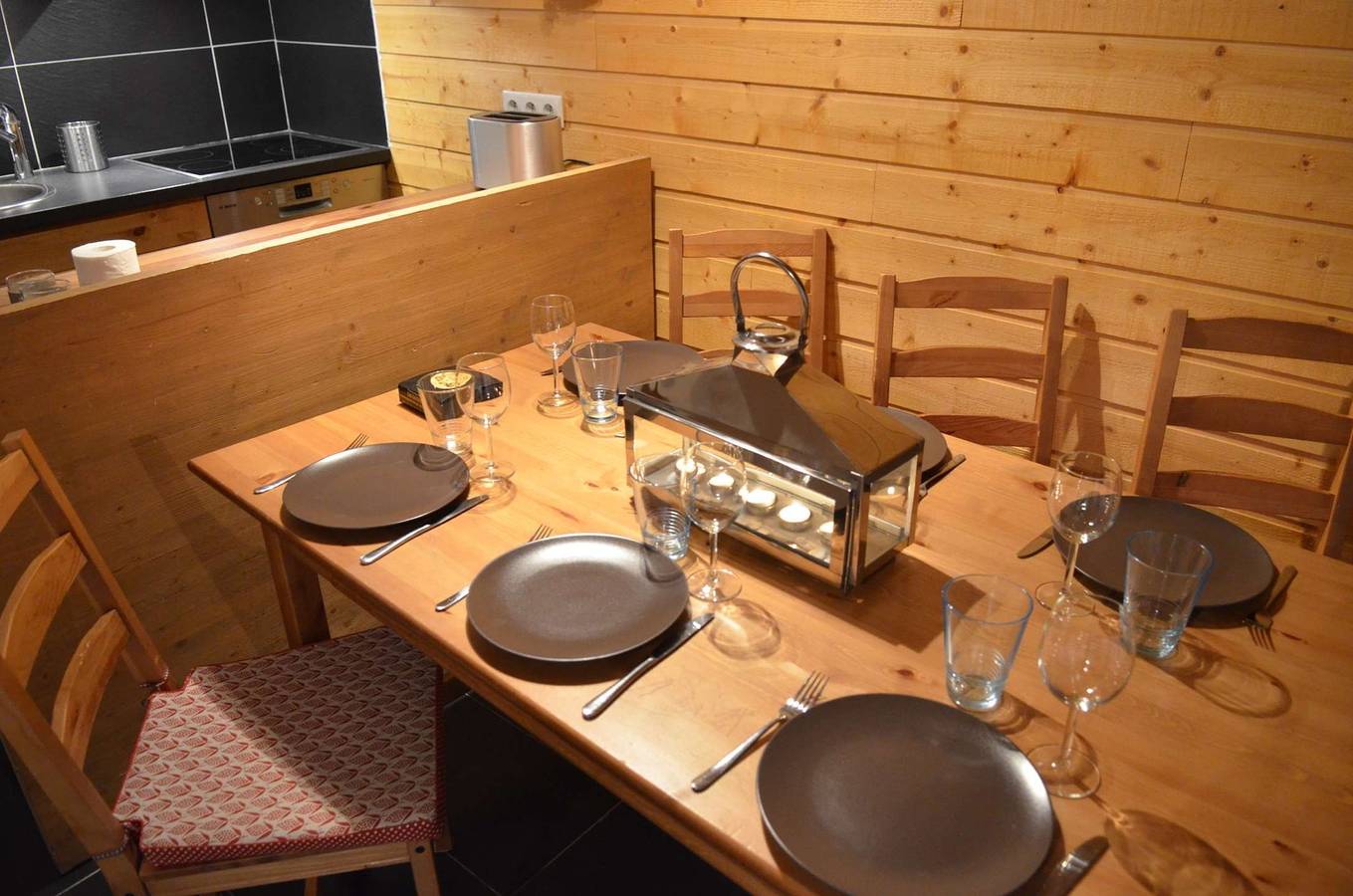 Cały apartament wypoczynkowy, Authentic duplex 6 pers. located in the heart of Val Thorens, facing south in Val Thorens, Trzy Doliny