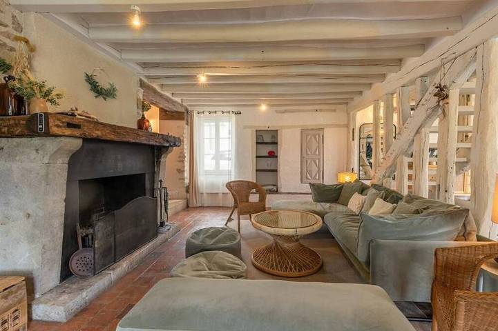 Gîte pour 10 personnes, avec jacuzzi, animaux acceptés