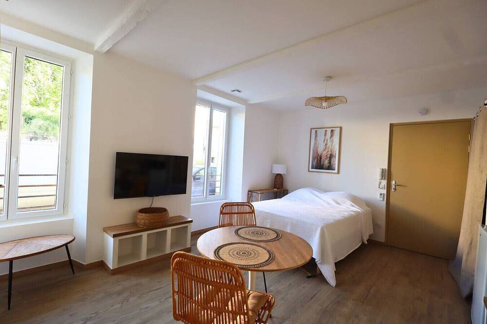 Apartamento entero, Cocon Zen & Accessible - wifi netflix prime clim in Camaret-sur-Aigues, Vaucluse