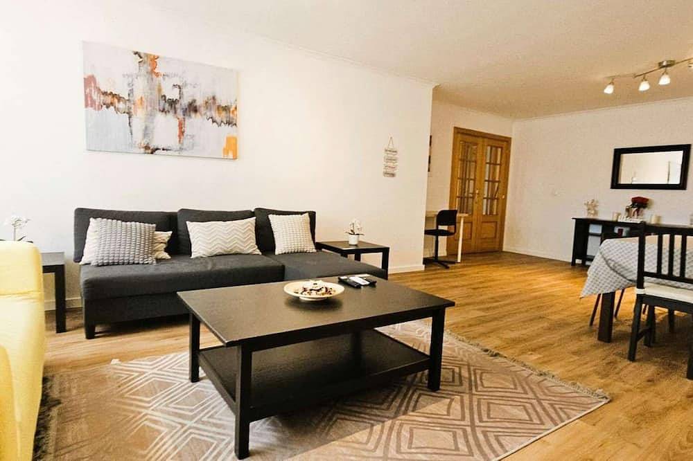 Ganze Wohnung, Modern 3 Bed Flat - Beaches, Expo & City Fun - Your Gateway to Lisbon in Montijo, Halbinsel von Setúbal