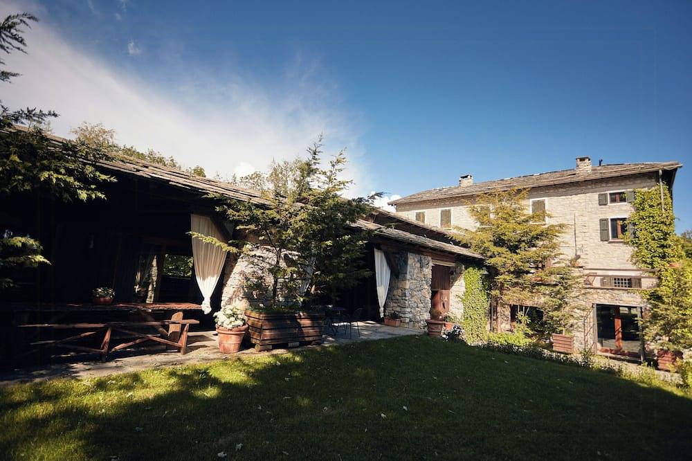 Ehemaliges Kloster in den Lariani-Bergen in Cernobbio, Comer See