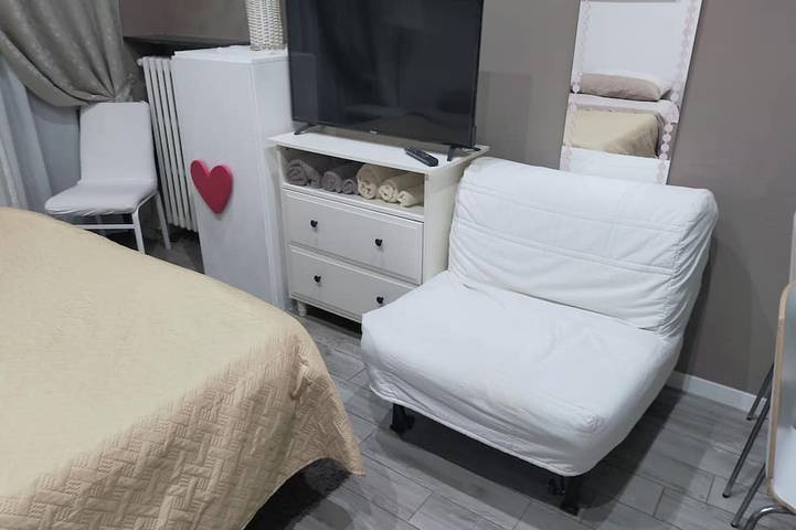 Appartamento intero, Accogliente miniloft per gruppi o famiglie, animali domestici ammessi in Milano, Provincia di Milano