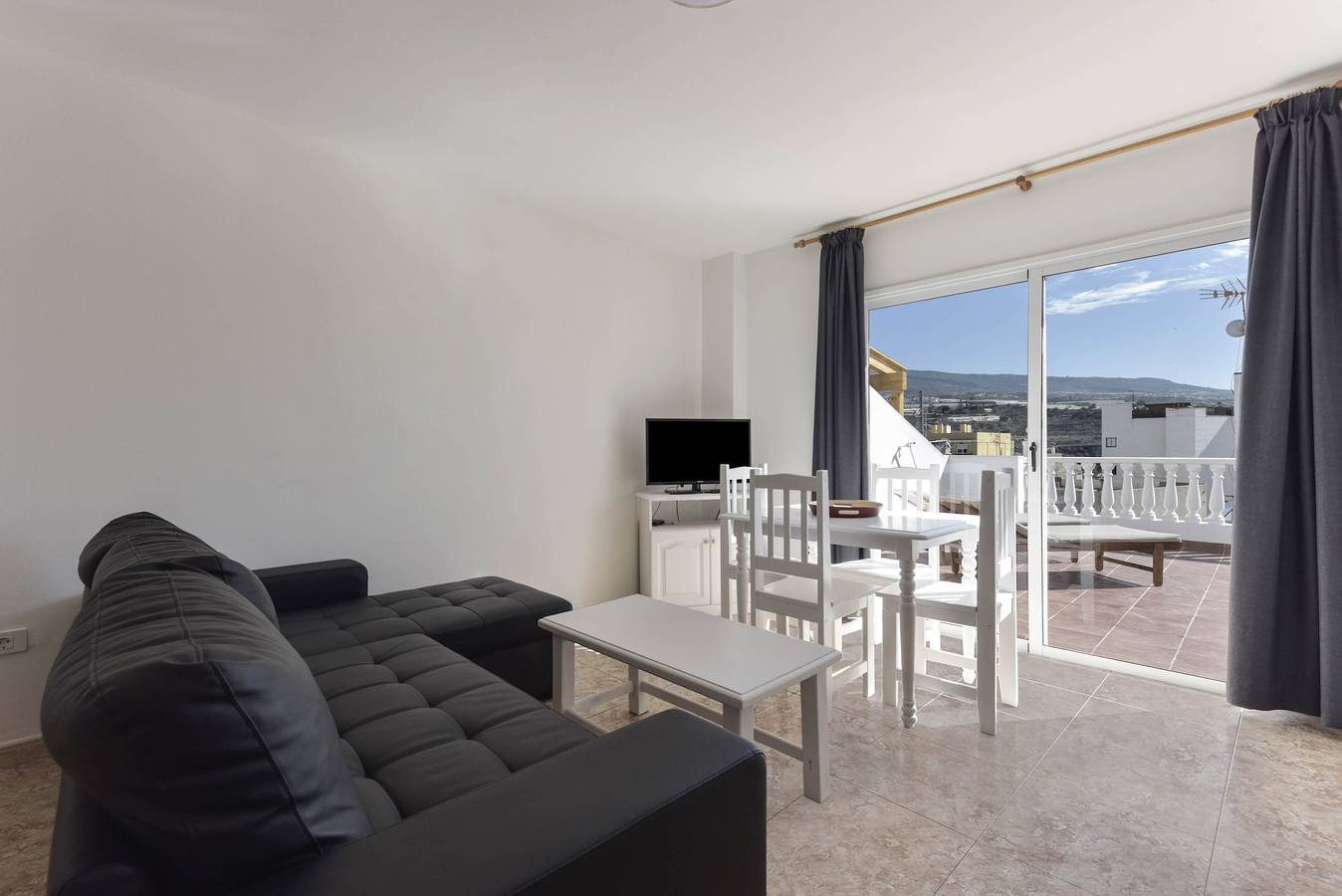 Entire apartment, Cosy Apartment “Apartamento Pardela” in Playa San Juan close to the Beach in Playa San Juan, Guía de Isora