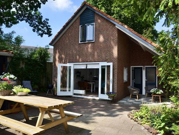 Ferienhaus für 4 Personen, mit Terrasse und Garten in Bergen (Nordholland)