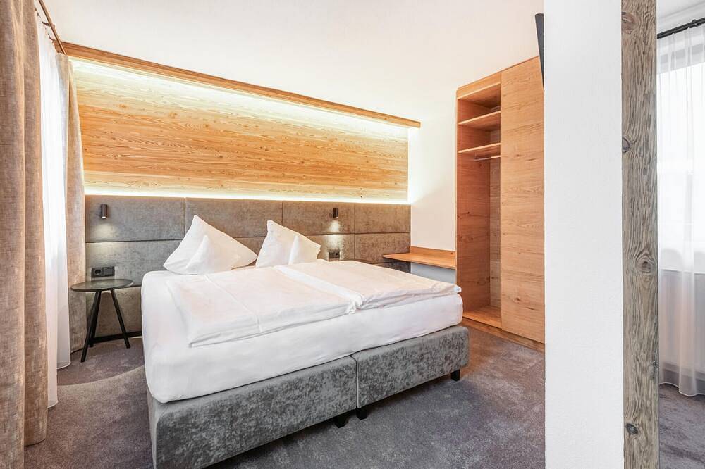 Ganze Wohnung, Stilvolle Ferienwohnung in Lechtaler Alpen, Sankt Anton am Arlberg