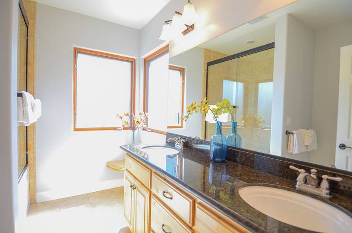 Vacation rental for 8 people, with balcony in Avila Beach