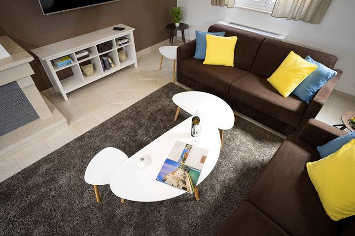 Villa pour 10 personnes, avec balcon/terrasse ainsi que terrasse et piscine à Stari Grad - 4