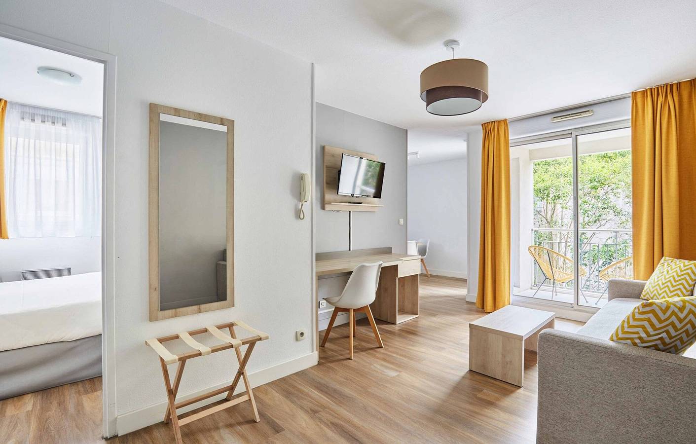 Entire apartment, Apart'hotel Aix en Provence Ouest 3p6p in Aix-en-Provence, Aix-en-Provence region