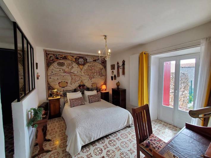 Maison d’hôte pour 2 personnes, avec jardin ainsi que vue et piscine à Montpeyroux (Languedoc-Roussillon)