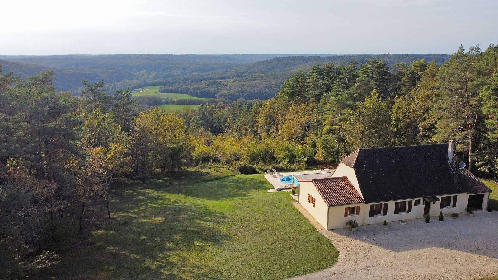 Entire holiday apartment, La Cantonniere in Tursac, Périgord Noir