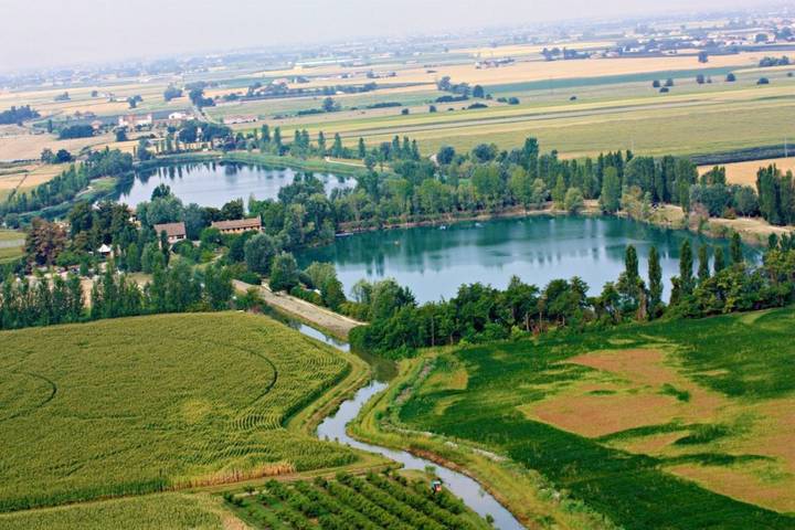 Agriturismo per 5 persone, con Giardino e Piscina nonché Panorama in Provincia di Ferrara