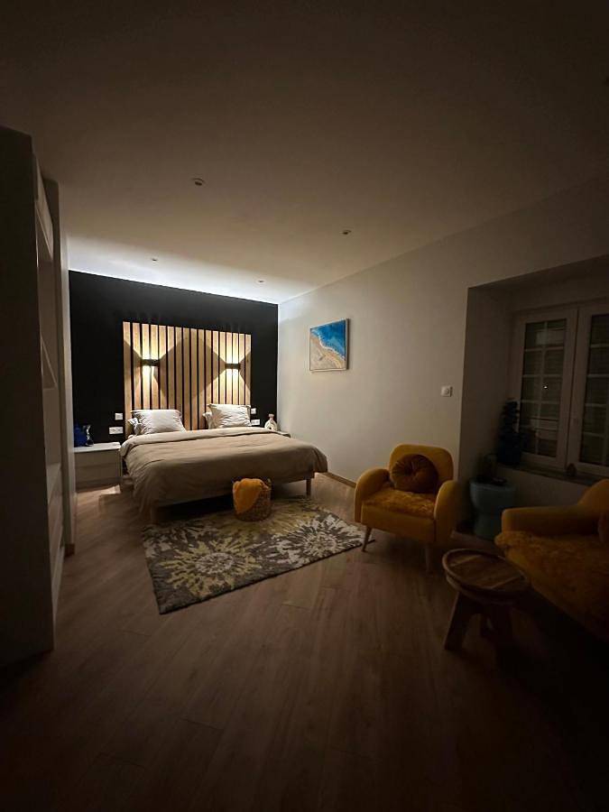Appartement de vacances entier, Chambre Privée La Valette avec salle de bain in Domagné, Fougères-Vitré