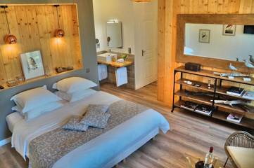 Location de vacances pour 2 personnes, avec jardin et piscine à Braud-et-Saint-Louis