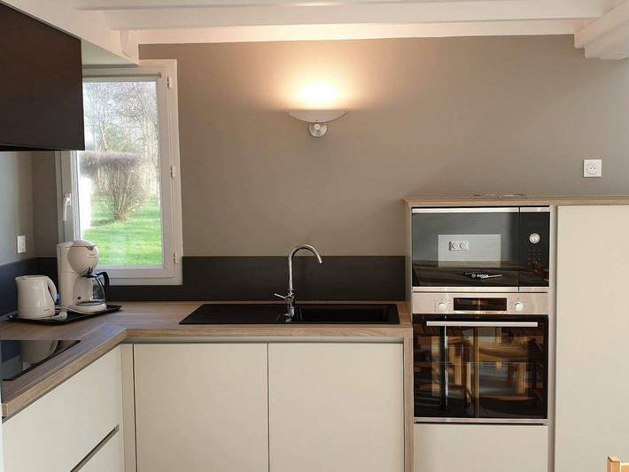 Gîte pour 6 personnes, avec jardin dans Biville - 3