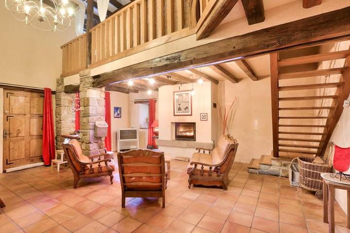 Location de vacances pour 10 personnes, avec jardin et terrasse, animaux acceptés à Sainte-Marie (Ille-et-Vilaine) - 3