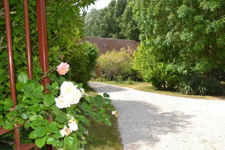 Location de vacances pour 10 personnes, avec Terrasse et Piscine à Traînel
