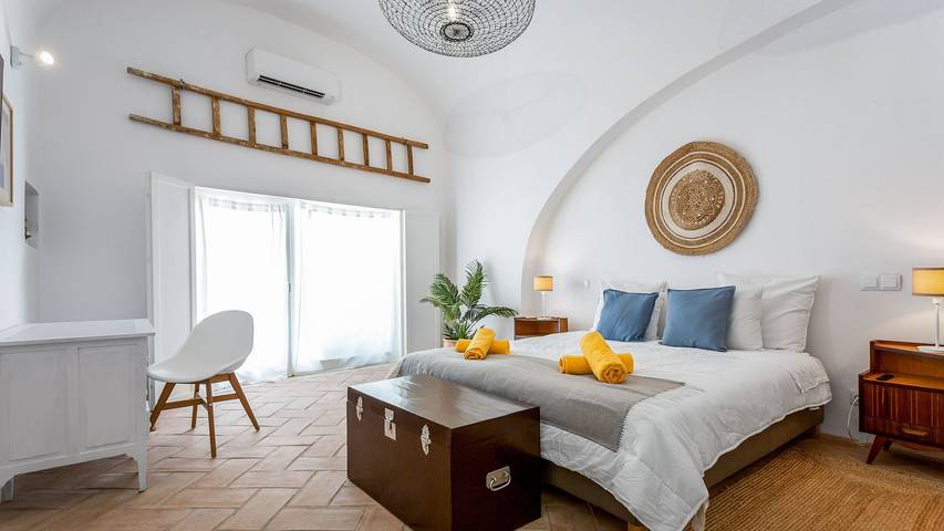 Ferienhaus für 4 Personen mit Pool in Moncarapacho e Fuseta, Parque Natural da Ria Formosa