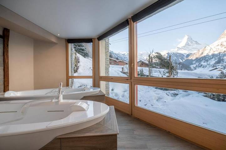 Ferienhaus für 8 Personen, mit Terrasse und Whirlpool sowie Garten und Sauna