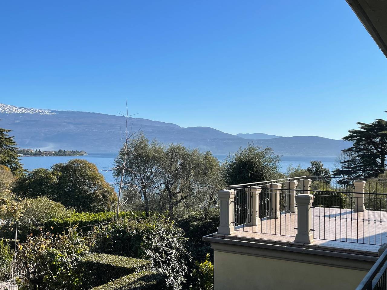 Ganze Wohnung, Ferienwohnung 'Villa Bornico Marisa' mit Seeblick, Wlan und Klimaanlage in Maderno, Toscolano-Maderno