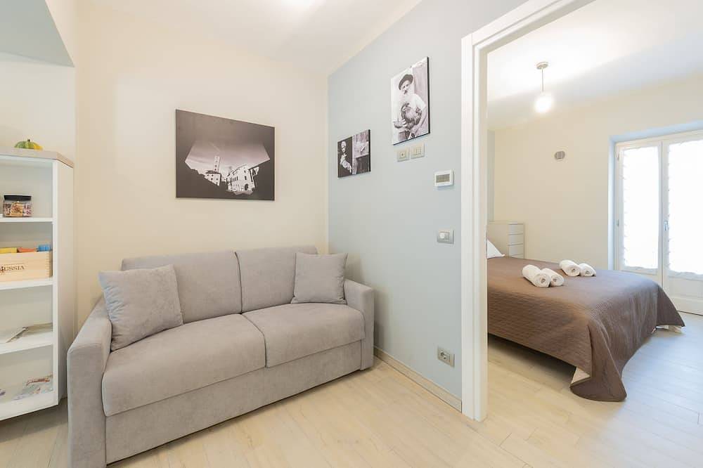 Appartement entier, Appartements de vacances Trifulhouse, unité 3. Centre historique d'Alba in Spiaggia cherasca, Alba (Piemont)