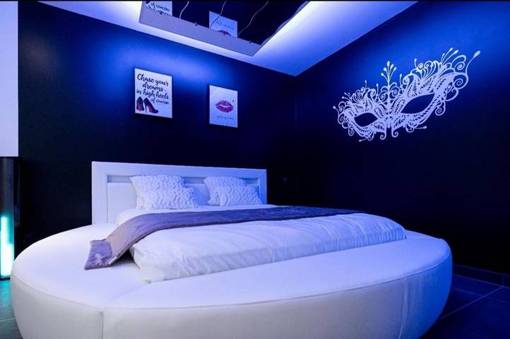 Chambre d’hôte pour 4 personnes, avec jacuzzi ainsi que terrasse et sauna - 1