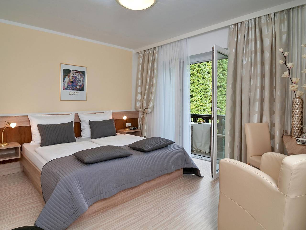 Haus Madlein - Doppelbettzimmer mit Balkon in Karawanken und Bachergebirge, Villach