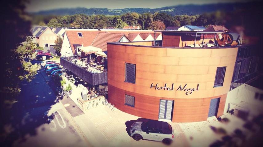 Hôtel pour 2 personnes, avec terrasse ainsi que sauna et piscine