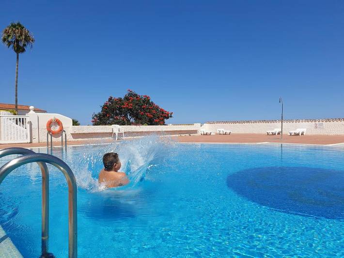 Apartamento para 2 personas, con vistas además de piscina y jardín en Tacoronte