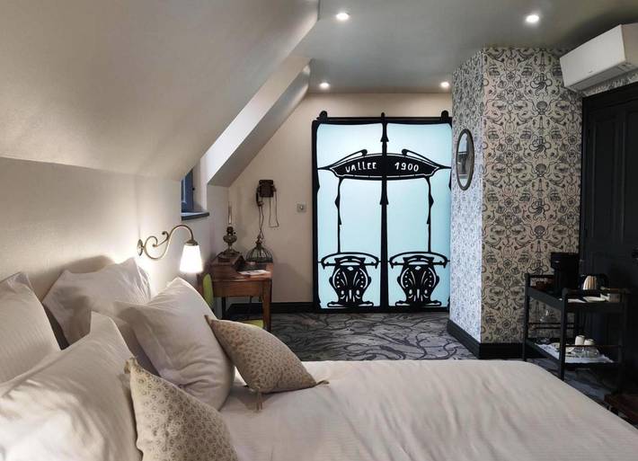 Chambre d’hôte pour 2 personnes, avec terrasse ainsi que vue et jardin