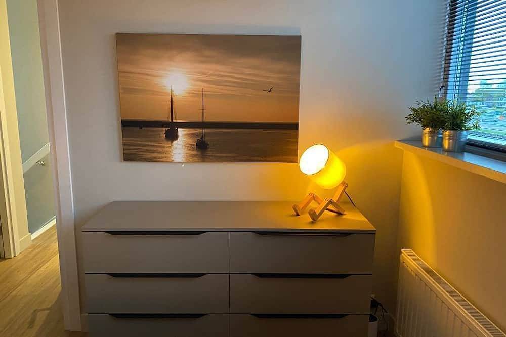 Luxury vacation home including boat and heated veranda in Stavoren in Stavoren, Ijsselmeer