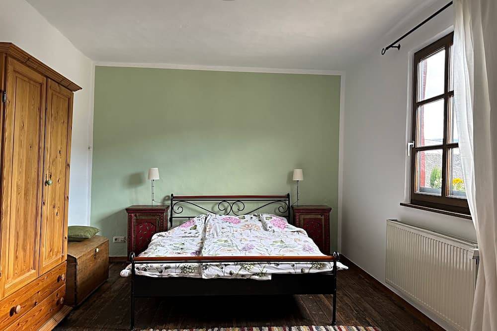 Entire apartment, Living in a listed Winzerhof, Stylish Galeriewohnunge in Merl, Zell (Mosel)