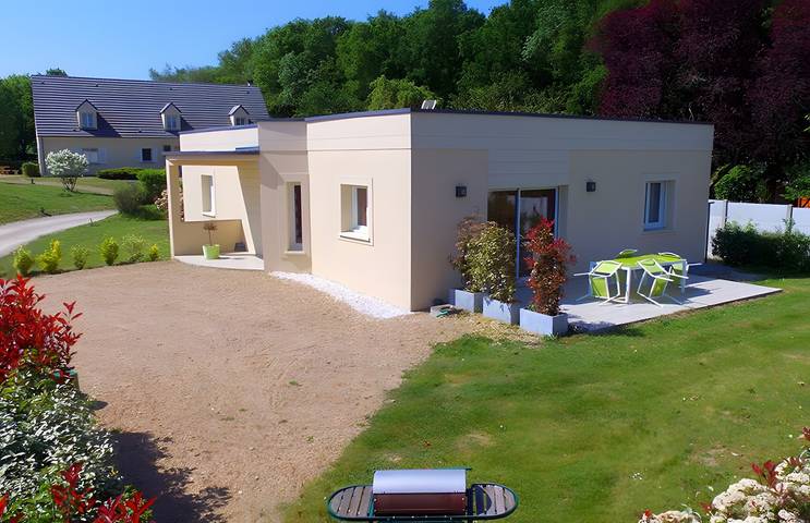 Cottage 'Gîte La Vaucelloise' with Private Terrace, Private Garden and Wi-Fi in Mignières, Chartres region